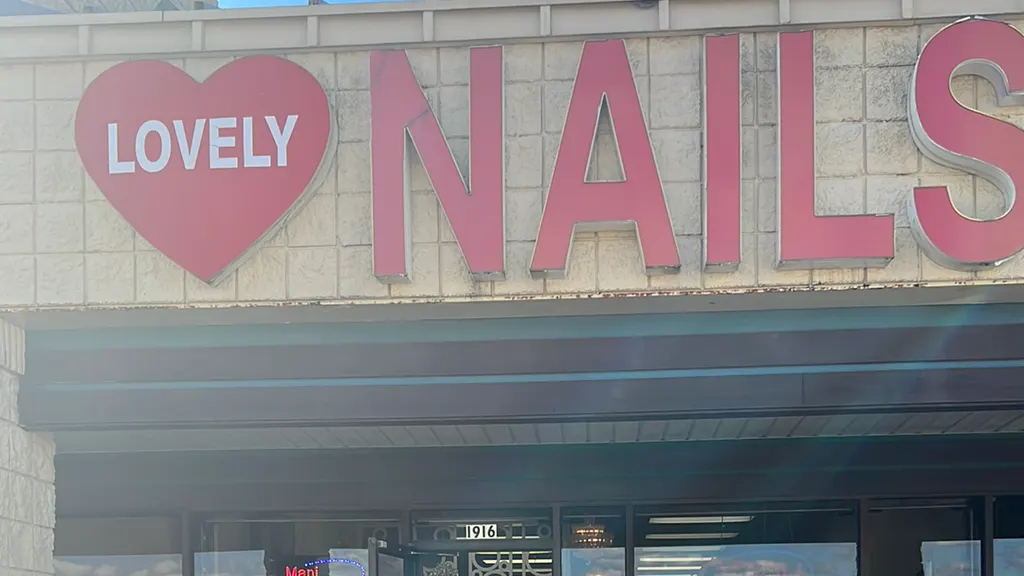 Lovely Nails — Nail salon in Akron